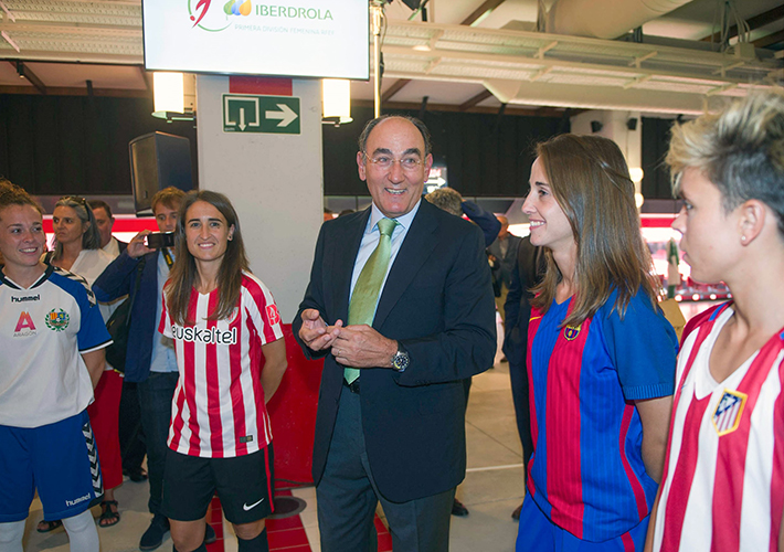 foto noticia Iberdrola refuerza su compromiso con el fútbol femenino para las seis próximas temporadas.